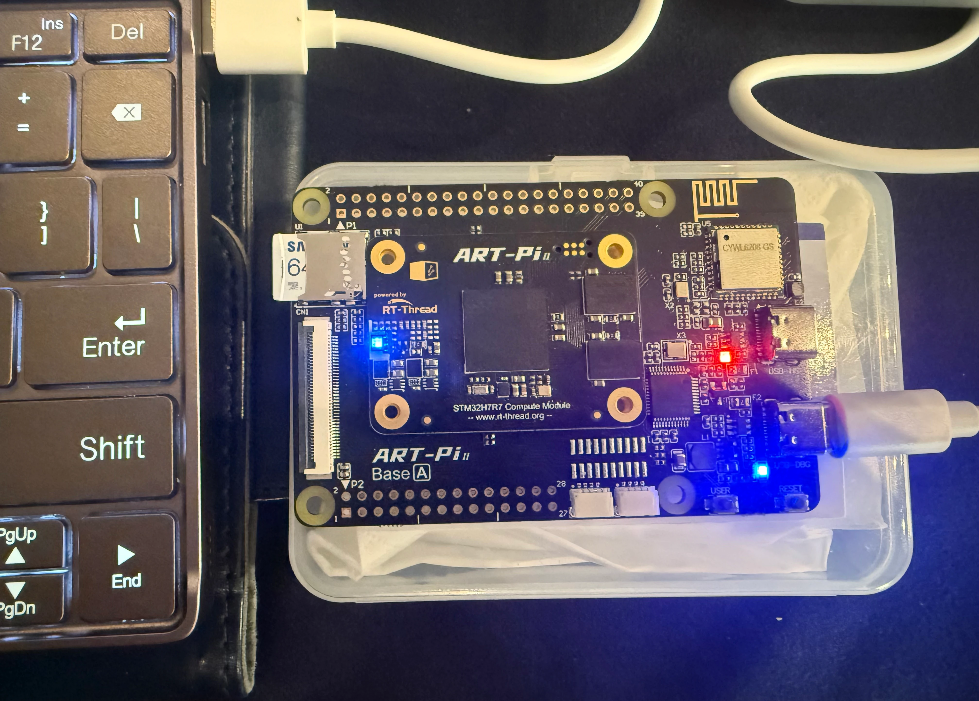 ART-Pi II: слот microSD, порты USB и отладочные разъёмы