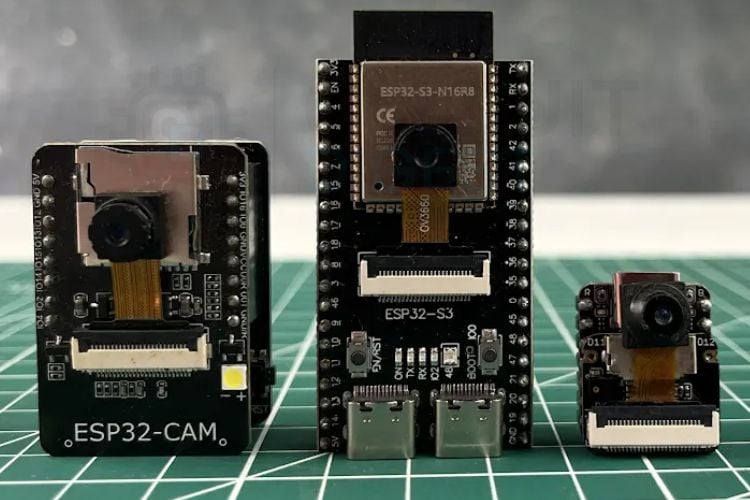 Три камерные платы на ESP32 рядом