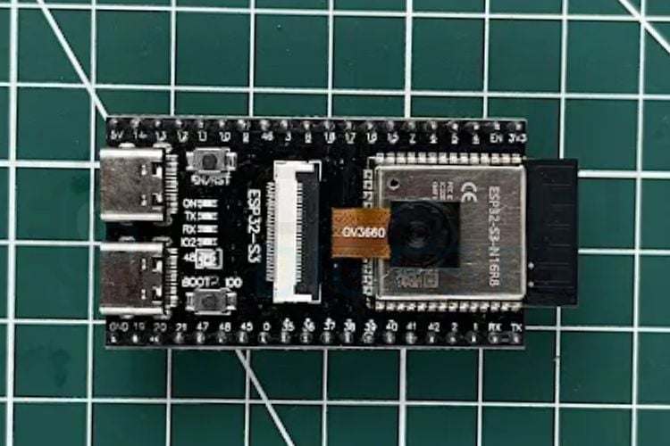 Отладочная плата ESP32-S3 с камерой