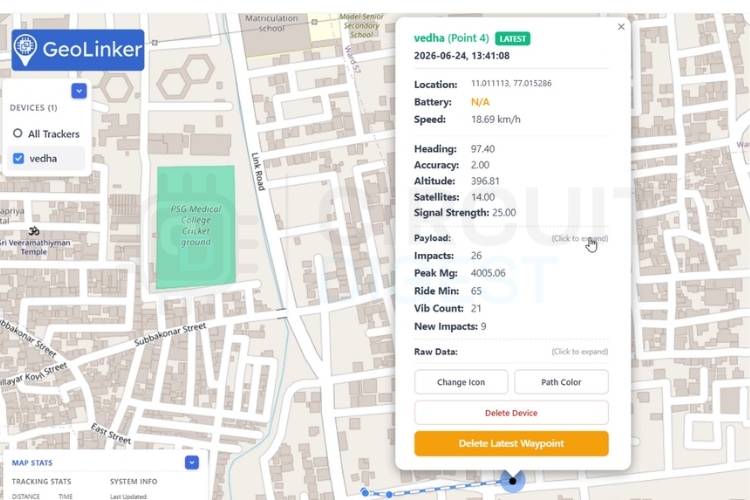Дашборд трекинга посылки с данными точки маршрута в облаке CircuitDigest