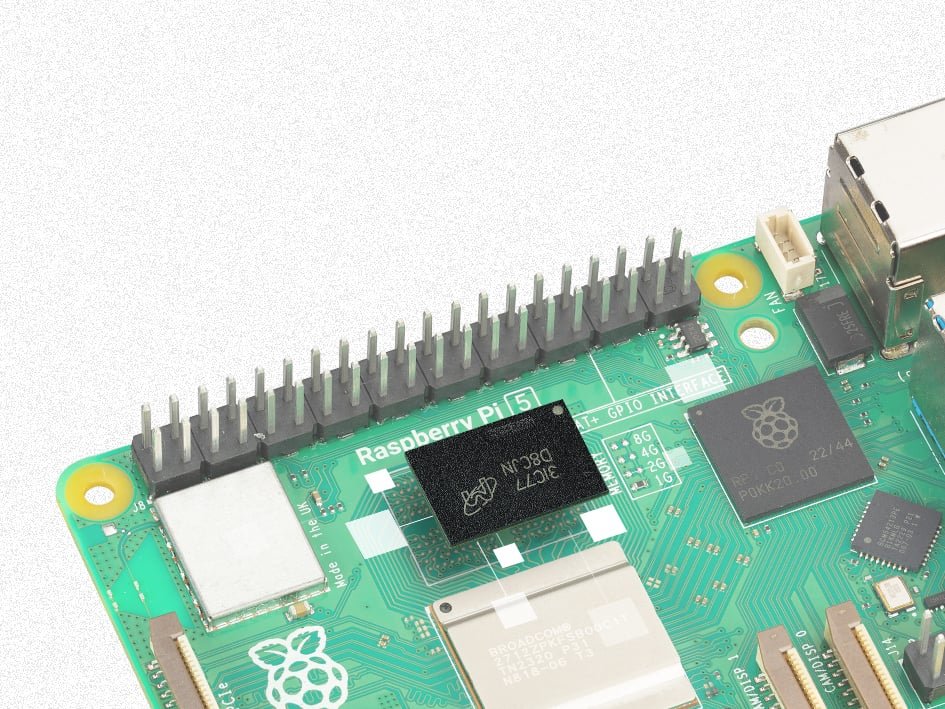 Чип памяти на плате Raspberry Pi 5