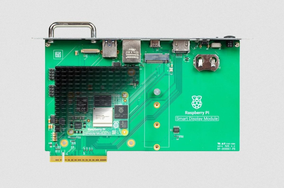 Плата Raspberry Pi Smart Display Module с установленным Compute Module 5